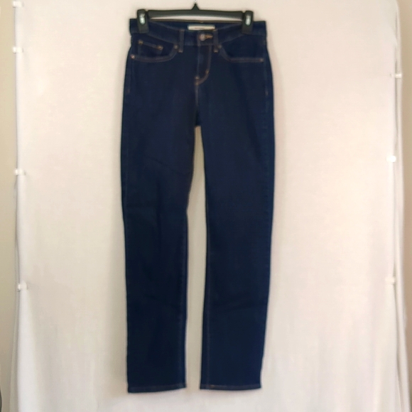 Levi's 714 Women's Straight Fit Dark Wash Jeans Size 27 Waist 30 Length EUC - Picture 4 of 14